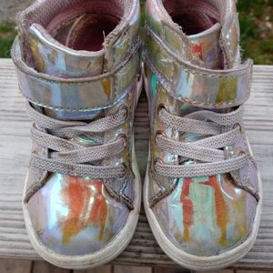 Transparent chameleon colored sneakers